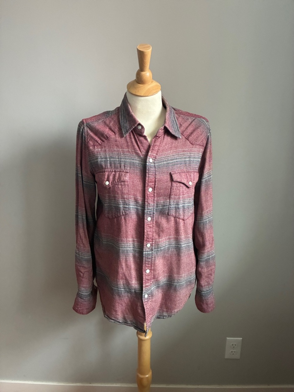 TNA Women's Button-Down Plaid Shirt in Dusty Red and Gray